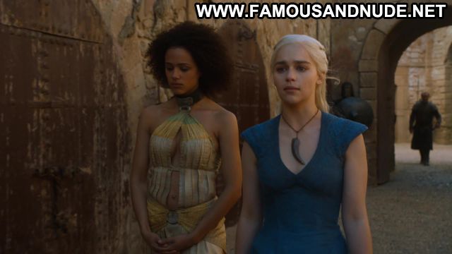 Emilia Clarke Game Of Thrones Blue Eyes Sexy Dress Blonde