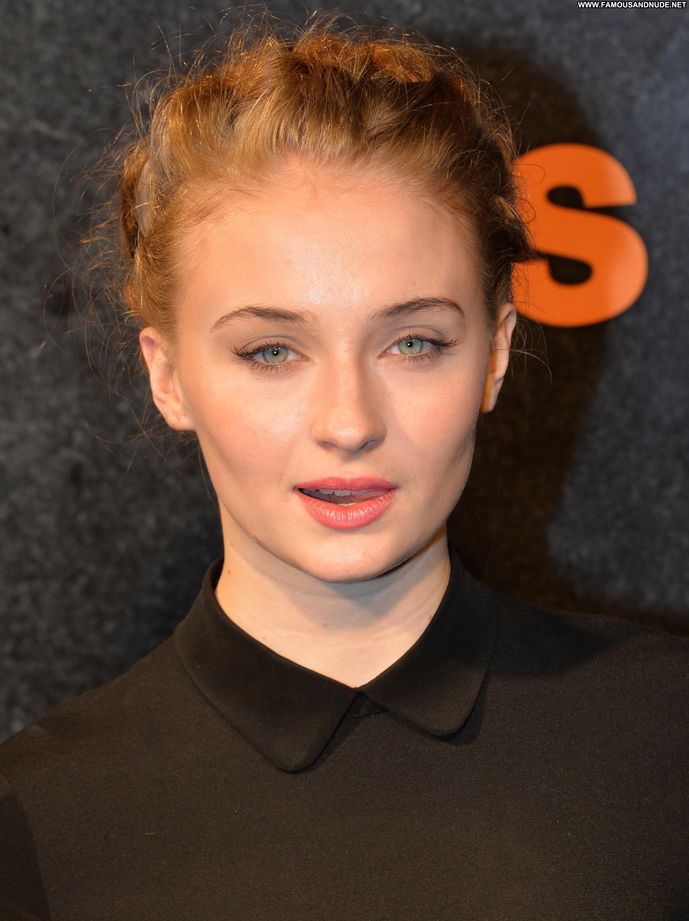 Sophie Turner Fakes